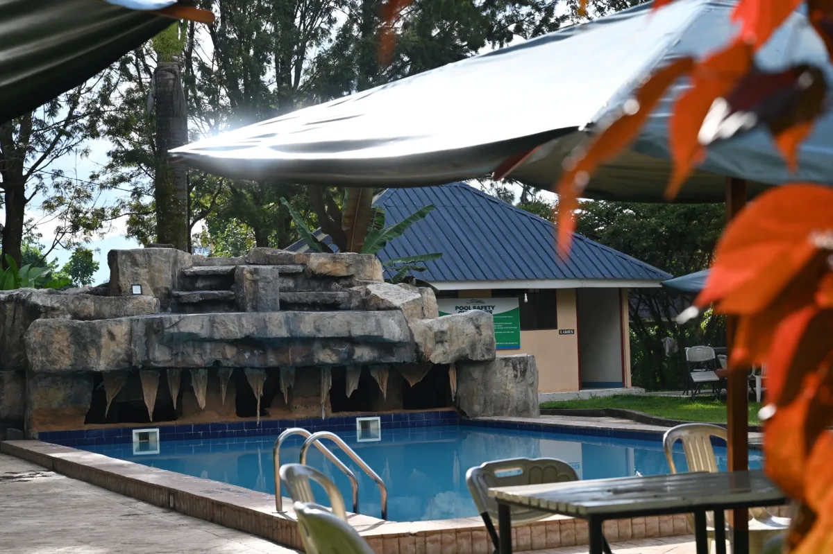 Poolside setting at Kalya Courts Hotel